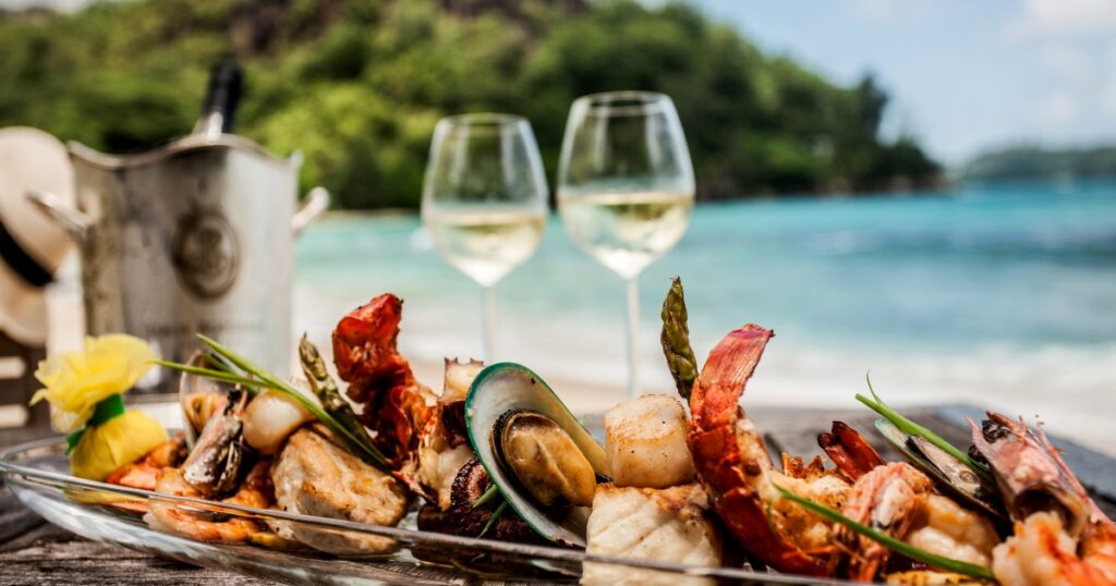 Los mejores vinos para maridar con mariscos en Sabor Vino