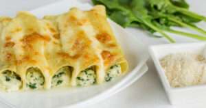 Canelones rellenos de espinaca y ricotta