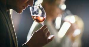Catar vino como un profesional