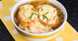 Sopa de cebolla francesa