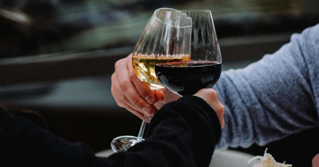 beneficios de beber vino