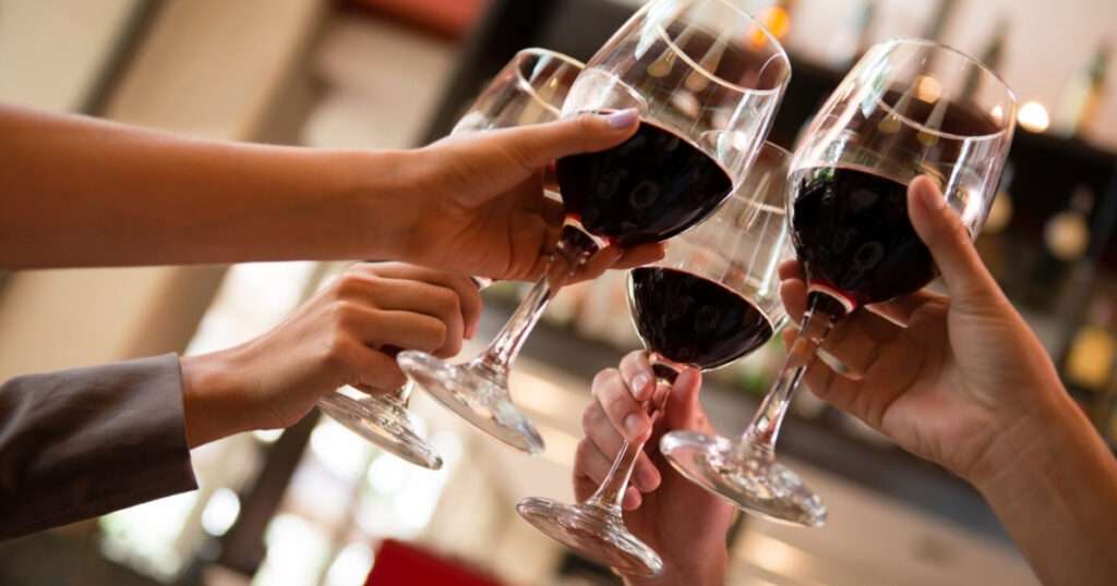 historia del brindis