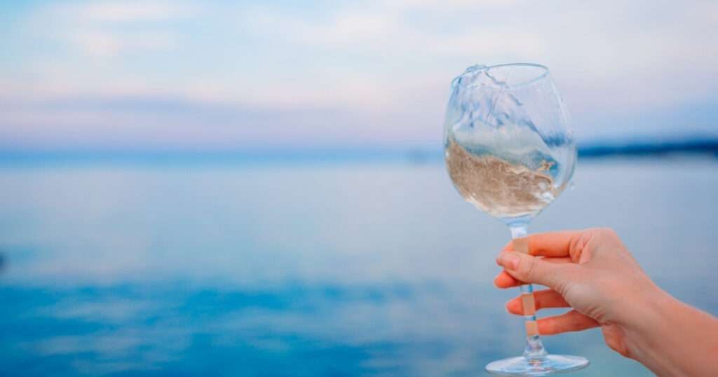 vino envejecer en el mar